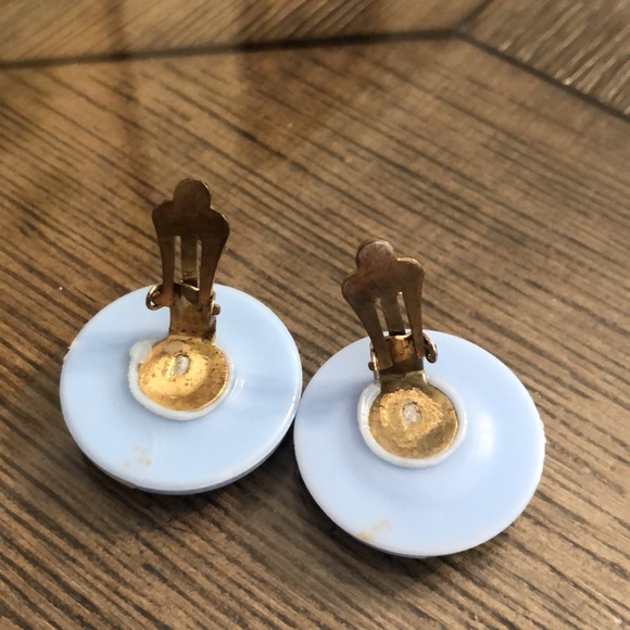 Vintage Clip Earrings Two Tone Blue Plastic Circle Button Earrings - Picture 5 of 9